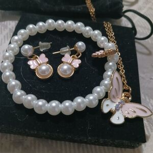 Elegant Pearl and Gold Butterfly Jewelry Set Brand New!